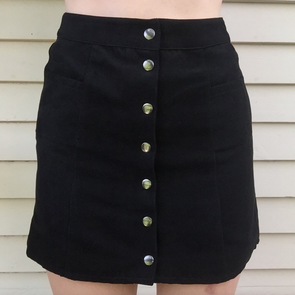 H&M BRAND NEW FAUX SUEDE BUTTON UP SKIRT BLACK